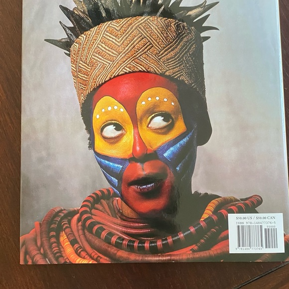 DISNEY LION🦁KING TWENTY YEARS ON BROADWAY AND AROUND THE WORLD HARDCOVER BOOK - Picture 7 of 12